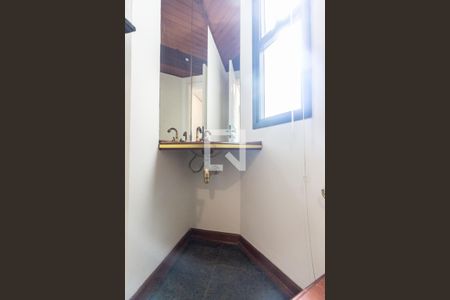 Apartamento à venda com 250m², 4 quartos e 3 vagas Apartamento à venda com 250m², 4 quartos e 3 vagasLavabo