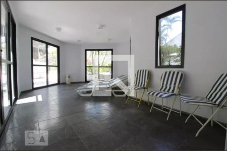 Apartamento à venda com 250m², 4 quartos e 3 vagas Apartamento à venda com 250m², 4 quartos e 3 vagasSauna