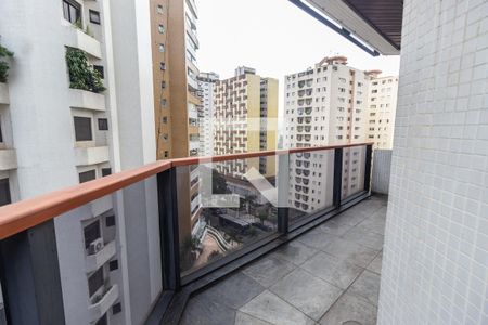 Apartamento à venda com 250m², 4 quartos e 3 vagas Apartamento à venda com 250m², 4 quartos e 3 vagasVaranda