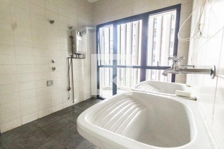 Apartamento à venda com 250m², 4 quartos e 3 vagas Apartamento à venda com 250m², 4 quartos e 3 vagasÁrea de serviço