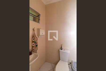 Casa à venda com 300m², 3 quartos e 2 vagasBanheiro 2