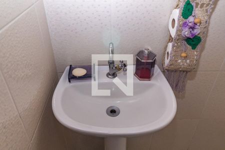 Casa à venda com 300m², 3 quartos e 2 vagasBanheiro 2