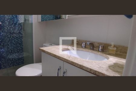 Apartamento à venda com 147m², 3 quartos e 3 vagas Apartamento à venda com 147m², 3 quartos e 3 vagasBanheiro suíte 1