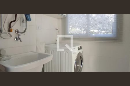 Apartamento à venda com 147m², 3 quartos e 3 vagas Apartamento à venda com 147m², 3 quartos e 3 vagasÁrea de serviço