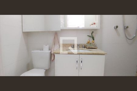 Apartamento à venda com 147m², 3 quartos e 3 vagas Apartamento à venda com 147m², 3 quartos e 3 vagasBanheiro social