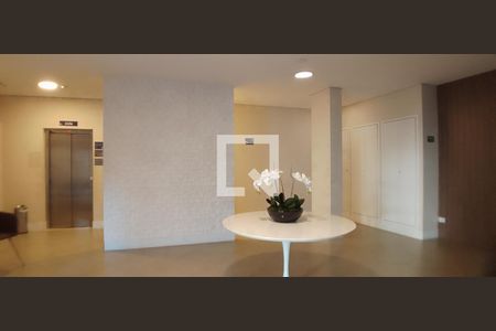 Apartamento à venda com 147m², 3 quartos e 3 vagas Apartamento à venda com 147m², 3 quartos e 3 vagasÁrea comum - Hall de acesso