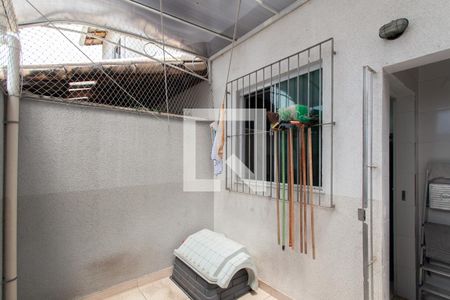 Casa à venda com 78m², 2 quartos e 1 vaga Casa à venda com 78m², 2 quartos e 1 vagaQuintal