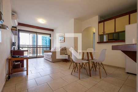 Apartamento à venda com 62m², 2 quartos e 2 vagasSala