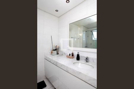 Apartamento para alugar com 200m², 3 quartos e 3 vagasBanheiro Quarto 1 Suíte