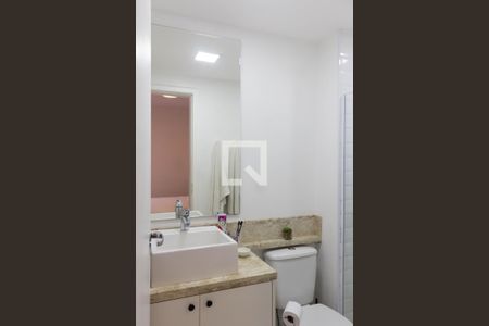 Apartamento à venda com 74m², 3 quartos e 2 vagas Apartamento à venda com 74m², 3 quartos e 2 vagasBanheiro da Suíte
