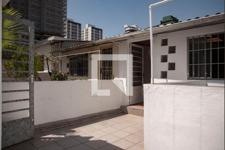Casa para alugar com 225m², 3 quartos e 2 vagas Casa para alugar com 225m², 3 quartos e 2 vagasTerraço