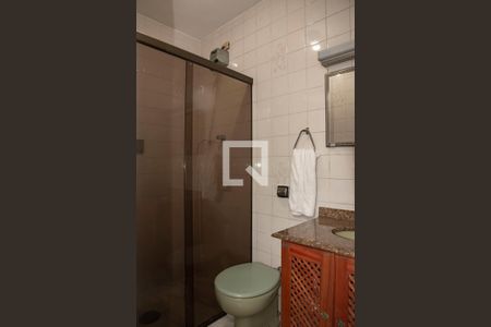 Casa para alugar com 225m², 3 quartos e 2 vagas Casa para alugar com 225m², 3 quartos e 2 vagasBanheiro de Serviço