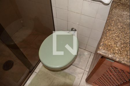 Casa para alugar com 225m², 3 quartos e 2 vagas Casa para alugar com 225m², 3 quartos e 2 vagasBanheiro de Serviço