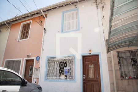 Casa para alugar com 225m², 3 quartos e 2 vagas Casa para alugar com 225m², 3 quartos e 2 vagasFachada
