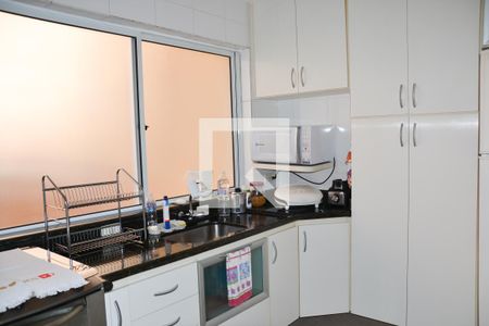 Apartamento à venda com 156m², 4 quartos e 3 vagas Apartamento à venda com 156m², 4 quartos e 3 vagasCozinha