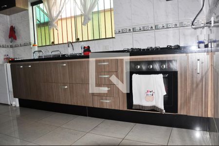 Casa à venda com 229m², 3 quartos e 5 vagas Casa à venda com 229m², 3 quartos e 5 vagasCozinha