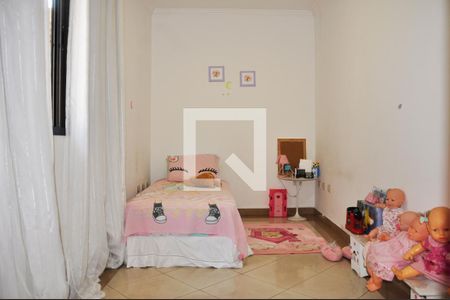 Casa à venda com 229m², 3 quartos e 5 vagas Casa à venda com 229m², 3 quartos e 5 vagasQuarto 02 com Suite