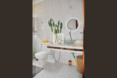 Casa à venda com 229m², 3 quartos e 5 vagas Casa à venda com 229m², 3 quartos e 5 vagasQuarto 01 com Closet e Suite