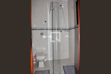 Casa à venda com 229m², 3 quartos e 5 vagas Casa à venda com 229m², 3 quartos e 5 vagasQuarto 02 com Suite