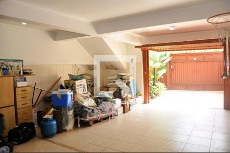 Casa à venda com 229m², 3 quartos e 5 vagas Casa à venda com 229m², 3 quartos e 5 vagasGaragem