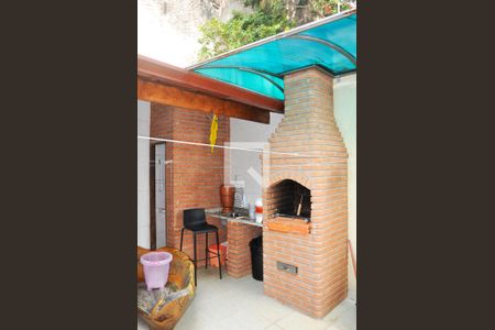 Casa à venda com 229m², 3 quartos e 5 vagas Casa à venda com 229m², 3 quartos e 5 vagasÁrea Churrasqueira