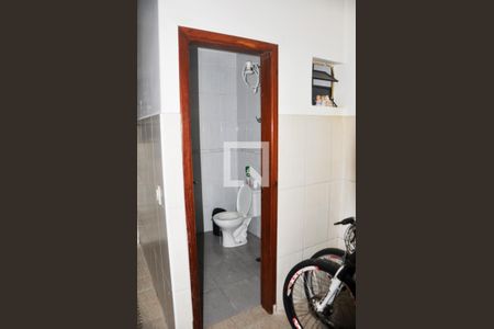 Casa à venda com 229m², 3 quartos e 5 vagas Casa à venda com 229m², 3 quartos e 5 vagasBanheiro