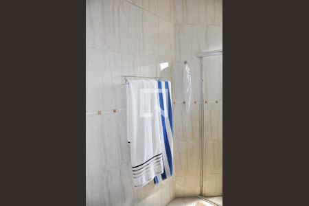 Casa à venda com 229m², 3 quartos e 5 vagas Casa à venda com 229m², 3 quartos e 5 vagasQuarto 01 com Closet e Suite