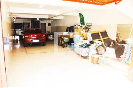 Casa à venda com 229m², 3 quartos e 5 vagas Casa à venda com 229m², 3 quartos e 5 vagasGaragem