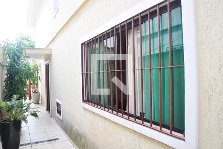 Casa à venda com 229m², 3 quartos e 5 vagas Casa à venda com 229m², 3 quartos e 5 vagasCorredor Externo