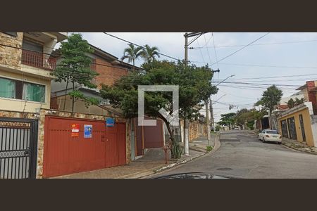 Casa à venda com 229m², 3 quartos e 5 vagas Casa à venda com 229m², 3 quartos e 5 vagasFachada