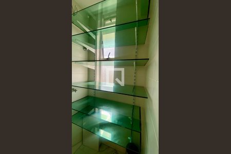 Apartamento à venda com 98m², 3 quartos e 2 vagas Apartamento à venda com 98m², 3 quartos e 2 vagasÁrea de Serviço