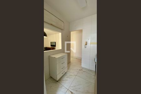 Apartamento à venda com 98m², 3 quartos e 2 vagas Apartamento à venda com 98m², 3 quartos e 2 vagasCozinha