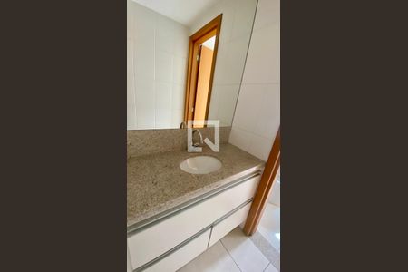 Apartamento à venda com 98m², 3 quartos e 2 vagas Apartamento à venda com 98m², 3 quartos e 2 vagasBanheiro Social