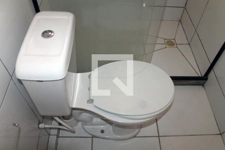 Casa de condomínio para alugar com 48m², 2 quartos e 1 vaga Casa de condomínio para alugar com 48m², 2 quartos e 1 vagaBanheiro
