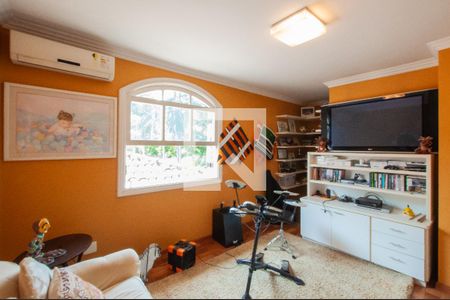 Casa à venda com 493m², 4 quartos e 4 vagas Casa à venda com 493m², 4 quartos e 4 vagasSuíte Anexa - Sala