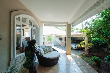 Casa à venda com 493m², 4 quartos e 4 vagas Casa à venda com 493m², 4 quartos e 4 vagasVaranda da Sala