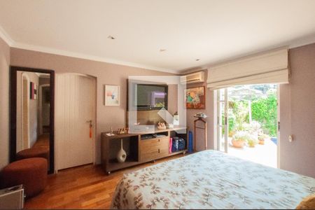 Casa à venda com 493m², 4 quartos e 4 vagas Casa à venda com 493m², 4 quartos e 4 vagasSuíte 3