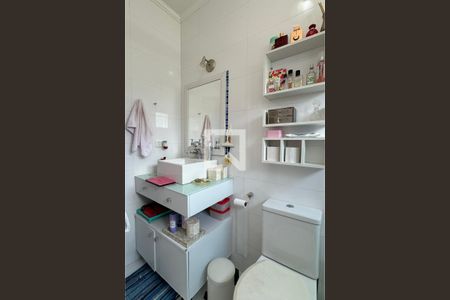 Casa de condomínio à venda com 351m², 3 quartos e 4 vagasBanheiro da Suíte 2