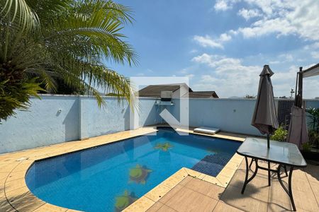 Casa de condomínio à venda com 351m², 3 quartos e 4 vagasPiscina
