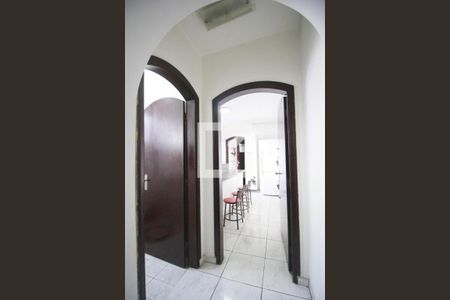 Casa à venda com 140m², 4 quartos e 3 vagasCorredor