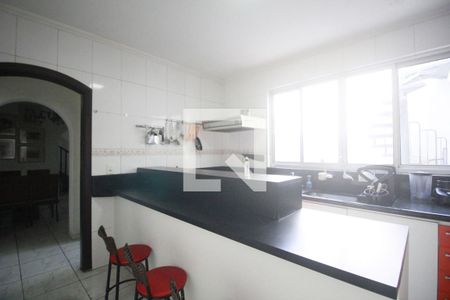 Casa à venda com 140m², 4 quartos e 3 vagasCozinha
