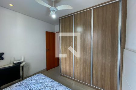 Apartamento à venda com 211m², 4 quartos e 3 vagas Apartamento à venda com 211m², 4 quartos e 3 vagasQuarto 1