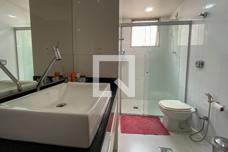 Apartamento à venda com 211m², 4 quartos e 3 vagas Apartamento à venda com 211m², 4 quartos e 3 vagasBanheiro