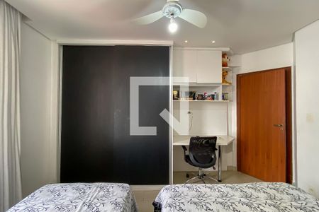 Apartamento à venda com 211m², 4 quartos e 3 vagas Apartamento à venda com 211m², 4 quartos e 3 vagasQuarto 3