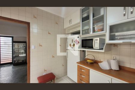 Casa à venda com 145m², 3 quartos e 2 vagas Casa à venda com 145m², 3 quartos e 2 vagasCozinha