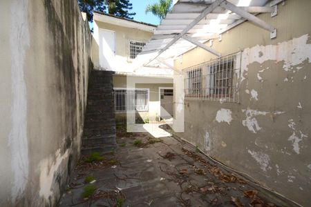 Casa à venda com 195m², 3 quartos e 4 vagasQuintal