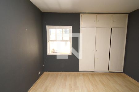 Casa à venda com 195m², 3 quartos e 4 vagasQuarto 2