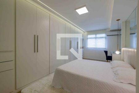 Apartamento à venda com 365m², 4 quartos e 3 vagasSuíte 2