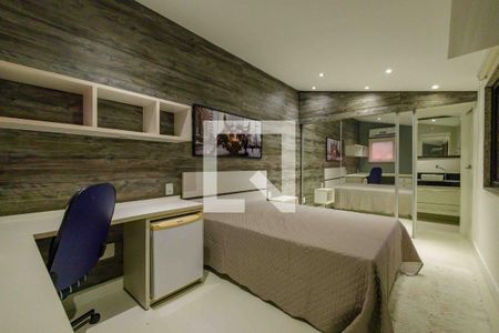 Apartamento à venda com 365m², 4 quartos e 3 vagasSuíte da Cobertura