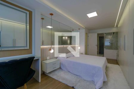 Apartamento à venda com 365m², 4 quartos e 3 vagasSuíte 2